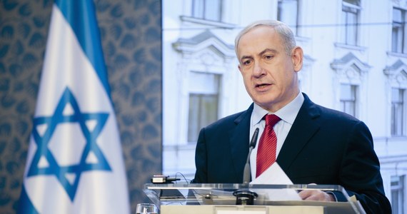 ​Benjamin Netanjahu poinformował w środę, że po tygodniach trudnych negocjacji z religijnymi i skrajnie prawicowymi partnerami koalicyjnymi udało mu się zawrzeć porozumienie w sprawie utworzenia nowego rządu - poinformowała agencja Reutera.
