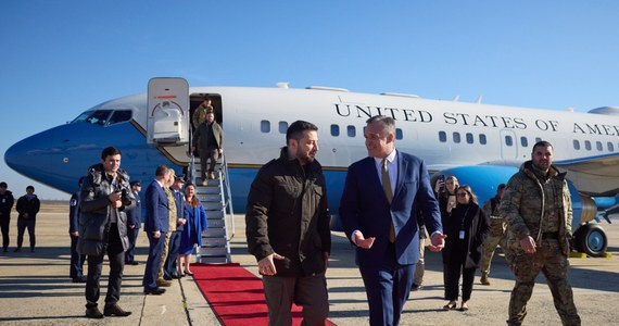 Wizyta w Kongresie USA była ostatnim punktem wizyty prezydenta Ukrainy w Stanach Zjednoczonych. To, kiedy i w jaki sposób Wołodymyr Zełenski wróci do Kijowa - ze względów bezpieczeństwa - owiane jest tajemnicą. Wiadomo natomiast, jaki przebieg miała jego podróż do Waszyngtonu. Przystankiem w tej podróży była Polska. 
