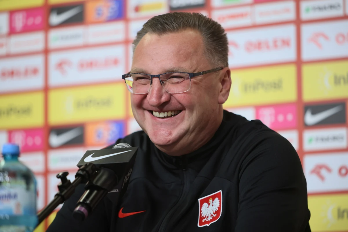 PZPN informuje, że rozpoczyna się proces wyboru nowego selekcjonera polskiej reprezentacji w piłce nożnej. Z końcem roku stanowisko opuszcza Czesław Michniewicz. Kto ma szansę go zastąpić?