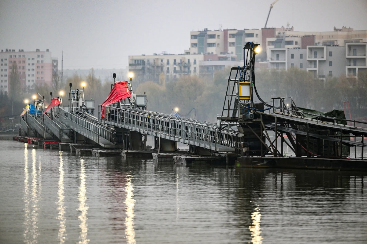 Ok. 680 tys. metrów sześciennych mułu udało się wydobyć z rzeszowskiego zalewu na Wisłoku. Inwestycja, która już się zakończyła, kosztowała ok. 70 mln zł. Dzięki odmulaniu rzeszowski zalew podwoił swoją objętość.