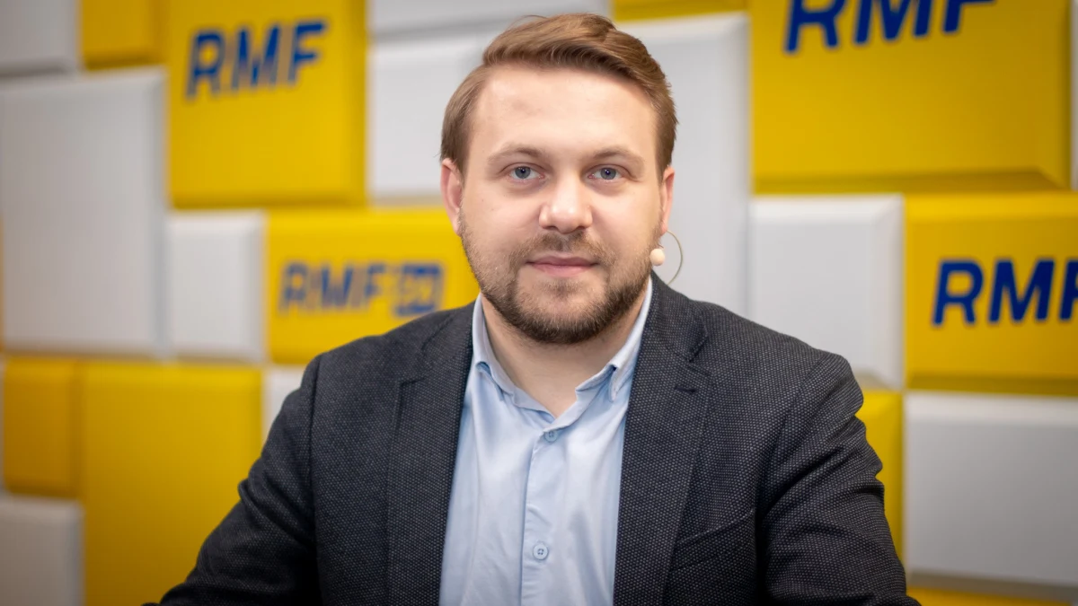 "Jeżeli mnie pan pyta o to, czy wybieram pieniądze, czy chcę zdestabilizować polski system prawny, chcę stworzyć anarchię prawną, to mówię zdecydowanie, że tego typu rozwiązań nie można wprowadzić do polskiego systemu prawnego" - mówił o możliwości poparcia reformy wymiaru sprawiedliwości wiceminister klimatu i środowiska Jacek Ozdoba, który był gościem Piotra Salaka w Popołudniowej rozmowie w RMF FM. Jacek Ozdoba powiedział o środkach z Krajowego Planu Odbudowy, że "to forma lichwy".