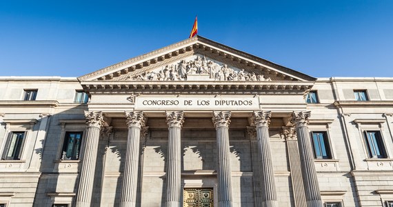 Kongres Deputowanych, niższa izba hiszpańskiego parlamentu, zatwierdził w czwartek wieczorem nową ustawę o zmianie płci. Mogą z niej skorzystać, pod pewnymi warunkami, dzieci, które ukończyły 12. rok życia.