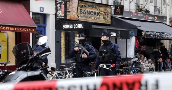 Trzy osoby zginęły, a cztery zostały ranne w strzelaninie w centrum Paryża. Sprawca został już zatrzymany. To 69-letni emeryt, który rok temu został aresztowany za zaatakowanie szablą imigrantów w ich obozie. "Kurdowie we Francji stali się celem haniebnego ataku w sercu Paryża" - napisał w mediach społecznościowych prezydent Francji Emmanuel Macron.