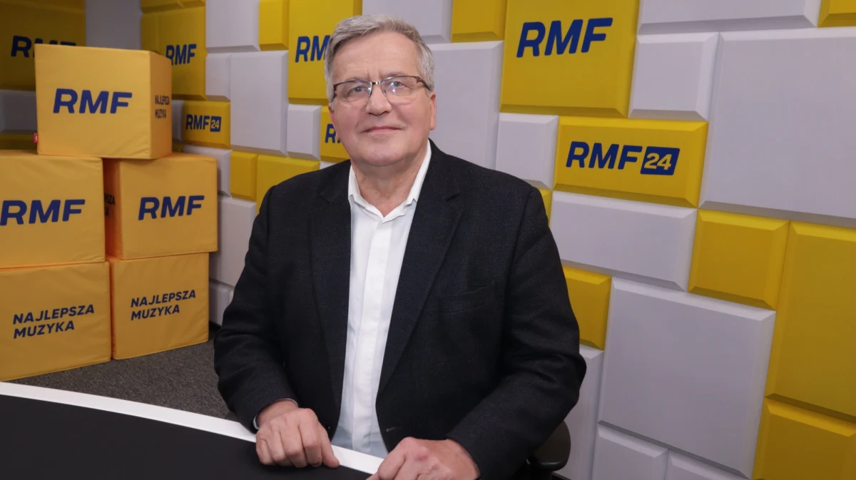 Zdaniem gościa Popołudniowej rozmowy w RMF FM Bronisława Komorowskiego wizyta Wołodymyra Zełenskiego w Stanach Zjednoczonych pokazała, że Ukraina może liczyć na wsparcie nie tylko prezydenta Joe Bidena, ale również całej amerykańskiej sceny politycznej.  "Aż strach pomyśleć, co by było, gdyby liderem był Trump" - zaznaczył były prezydent. "Przehandlowałby Ukrainę?" - zapytał prowadzący rozmowę Marek Tejchman. "Według mnie tak" - odparł Bronisław Komorowski.