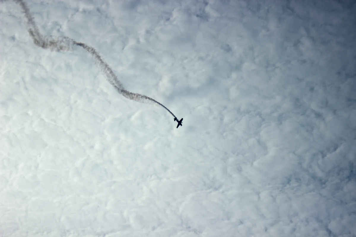 ​Federalny Urząd ds. Lotnictwa (FAA) wszczął w piątek śledztwo w sprawie katastrofy małego samolotu, który rozbił się na plaży w Santa Monica w Kalifornii. W wypadku zginął były burmistrz tego miasta Rex Minter.