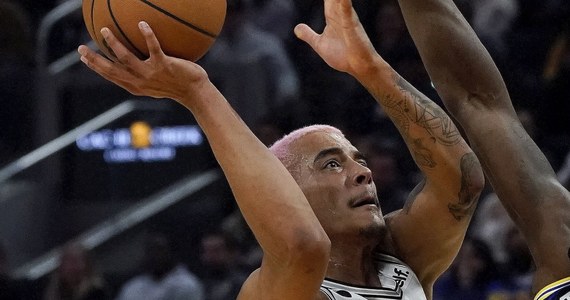 ​Jeremy Sochan zdobył 13 punktów, ale jego zespół San Antonio Spurs przegrał na wyjeździe z Orlando Magic 113:133 w piątkowym meczu koszykarskiej ligi NBA. Z bilansem 10 zwycięstw i 22 porażek "Ostrogi" są przedostatnie w Konferencji Zachodniej.