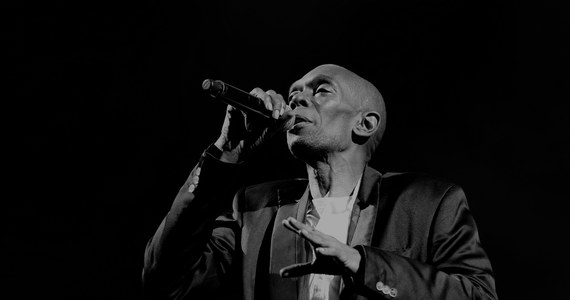 O śmierci muzyka poinformowano na profilu brytyjskiego zespołu Faithless w mediach społecznościowych. Maxi Jazz miał 65 lat. 