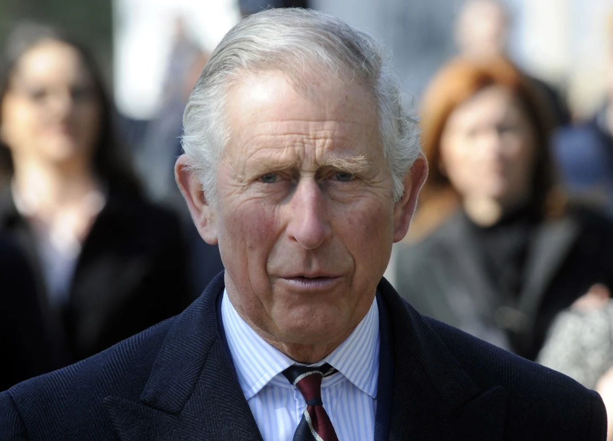 Król Karol III wygłosił swoje pierwsze orędzie bożonarodzeniowe. Brytyjski monarcha położył w nim nacisk na konieczność zachowania wiary w ludzi, służenia im i "rozjaśniania światłem otaczającego nas świata".