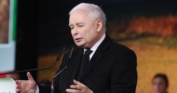 Prezes PiS Jarosław Kaczyński na przełomie stycznia i lutego wróci do objazdu po kraju. Do odwiedzenia zostało jeszcze 35 okręgów - powiedział PAP sekretarz generalny PiS Krzysztof Sobolewski. 