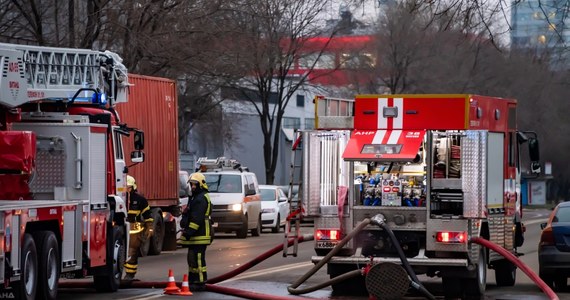 Zapłon, który prawdopodobnie nastąpił w kulochwycie, mógł być przyczyną pożaru, do którego doszło w Komendzie Wojewódzkiej Policji we Wrocławiu. Takie są wstępne ustalenia prokuratury.

