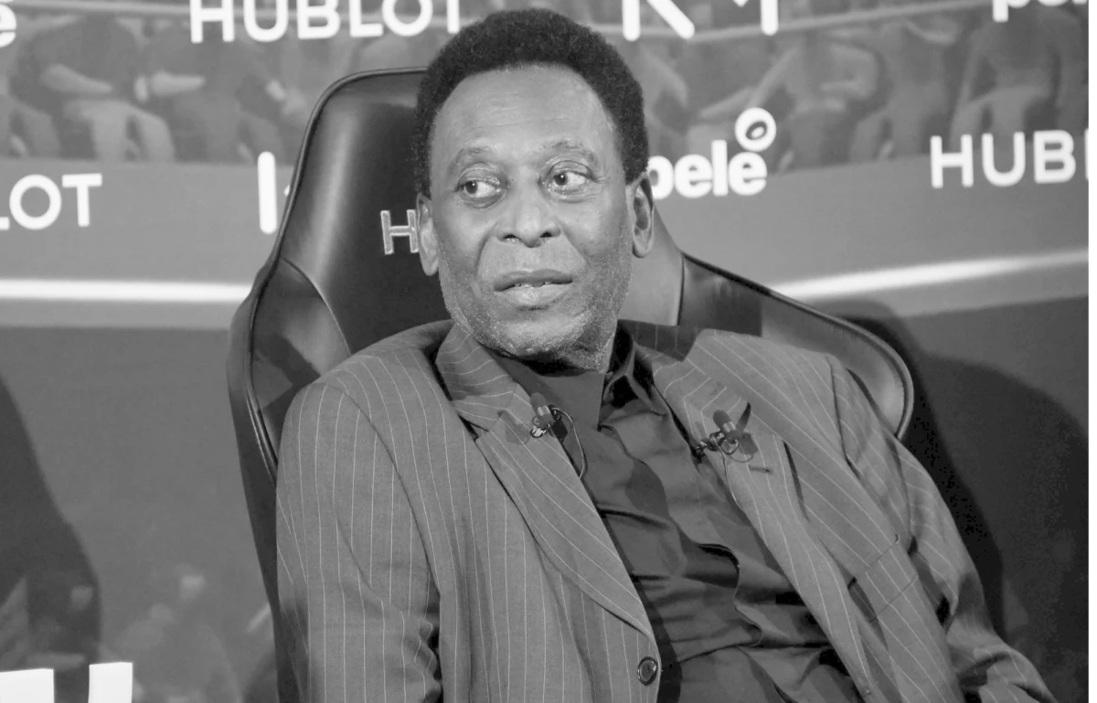 W wieku 82 lat zmarł Edson Arantes do Nascimento, znany jako Pelé - legendarny piłkarz, powszechnie uznawany za jednego z najlepszych w historii, jedyny trzykrotny mistrz świata. Odszedł w szpitalu w São Paulo. Brazylijczyk od prawie dwóch lat walczył z rakiem jelita.