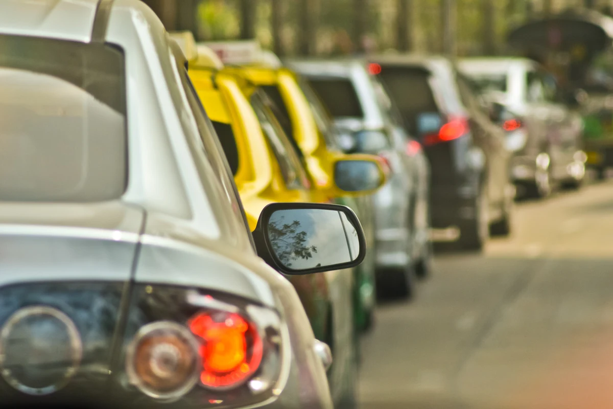 Potężny korek utworzył się na zakopiance w kierunku Krakowa. Tysiące kierowców wyruszyły w drogę powrotną po świętach spędzonych pod Tatrami. 