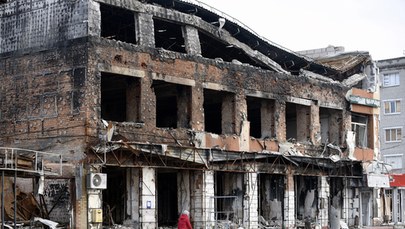 Rosjanie ostrzelali oddział położniczy szpitala w Chersoniu [ZAPIS RELACJI]
