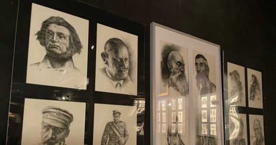 Portrety mężczyzn i kobiet w różnym wieku, subtelne i niezwykle precyzyjne można oglądać na wystawie prac dr Tomasza Wiatra w sali Teatru 38 w krakowskim Klubie "Pod Jaszczurami".

