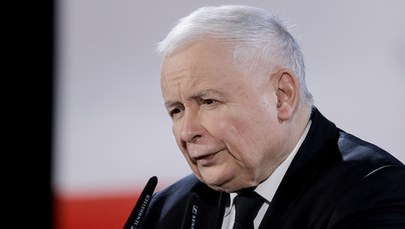 Kaczyński pozostaje w szpitalu. "Ciężej zniósł operację"