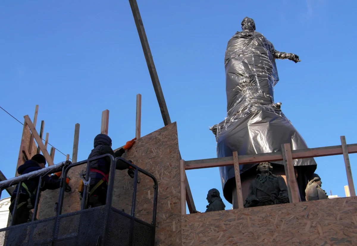 W Odessie rozpoczęła się rozbiórka pomnika "Założycieli Odessy", zwanego powszechnie pomnikiem Katarzyny II.