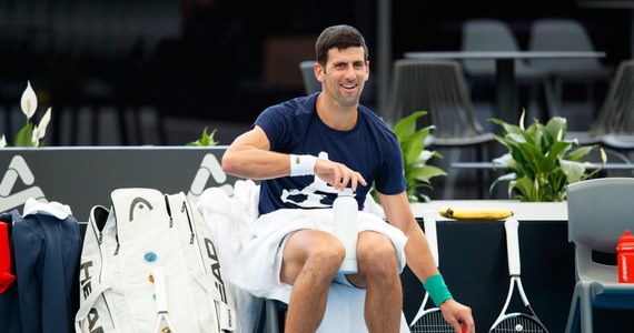 Słynny tenisista Novak Djokovic przyznał, że raczej nigdy nie zapomni wydalenia go z Australii rok temu z powodu braku szczepienia przeciwko COVID-19. Serb wyraził jednak chęć "pójścia naprzód", rozpoczynając sezon 2023 w tym kraju.