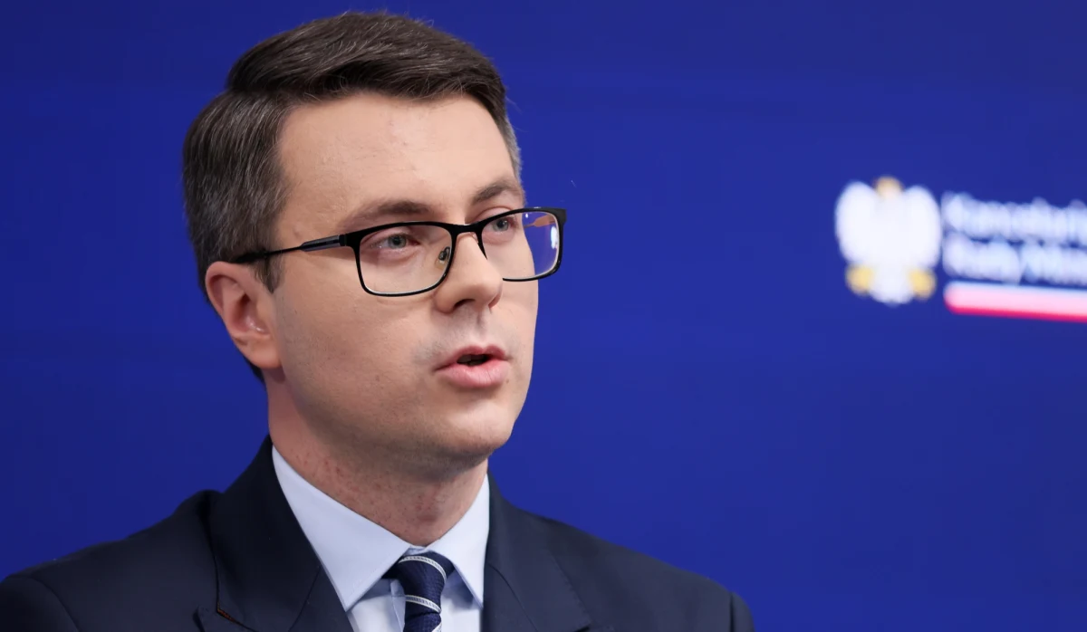 ​Rząd nie poprze żadnego projektu zaostrzającego przepisy dotyczące aborcji, obecne są wystarczającą ochroną. Spodziewam się, że projekt nie uzyska w parlamencie odpowiedniego poparcia - powiedział rzecznik rządu Piotr Müller, pytany o projekt ustawy autorstwa fundacji Kai Godek.