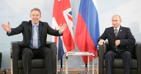 Władimirowi Putinowi należy się ważne miejsce przy stole wśród światowych przywódców, trzeba go wspierać i zachęcać do przyjęcia "zachodnich wartości" - takie zdanie o prezydencie Rosji miał brytyjski premier Tonny Blair. W wyrażaniu takich opinii nie przeszkadzały mu raporty służb specjalnych i doradców ostrzegających o podwójnej grze, jaka wobec Zachodu prowadzi Putin. 