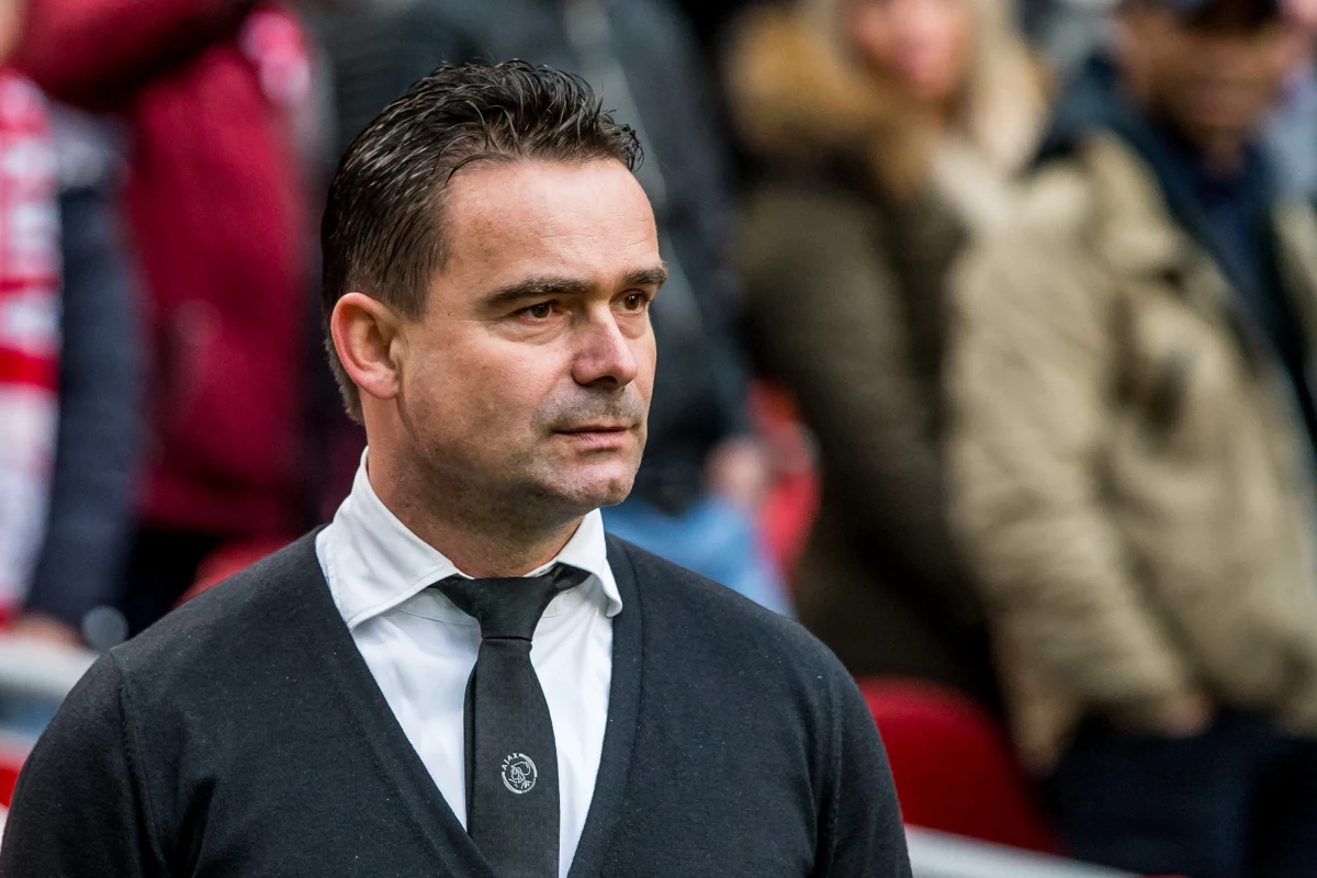 ​Marc Overmars, były piłkarz reprezentacji Holandii, a obecnie dyrektor sportowy Royal Antwerpia, miał udar i trafił do szpitala w nocy z czwartku na piątek - poinformował klub. "Ma się dobrze, ale będzie musiał przez jakiś czas odpocząć" - przekazano w komunikacie.