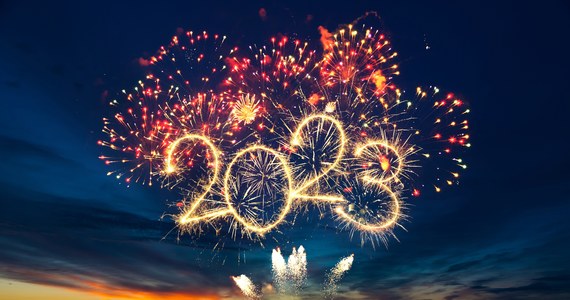 Miliony ludzi na świecie przywitały już 2023 rok. Również w Polsce - równo o północy - wystrzeliły korki od szampana i złożyliśmy sobie życzenia. W ten sposób powitaliśmy Nowy Rok!