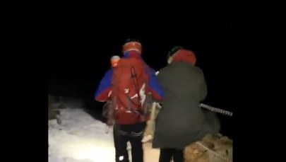 Nocna akcja na Śnieżce. Pomocy potrzebowali wyziębieni turyści
