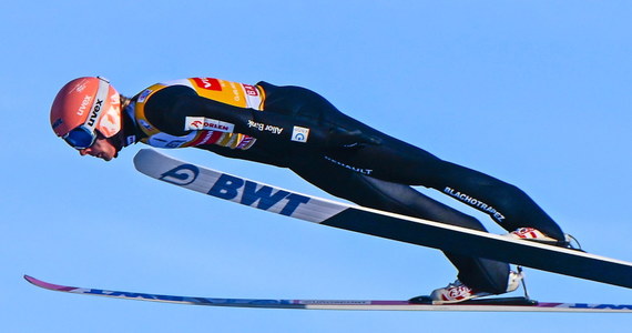 Lider Pucharu Świata Dawid Kubacki zajął trzecie miejsce w noworocznym konkursie Turnieju Czterech Skoczni w Garmisch-Partenkirchen. Zwycięzcą został Norweg Halvor Egner Granerud, który tym samym powiększył przewagę nad Kubackim w klasyfikacji turniejowej. Drugi był Słoweniec Anże Lanisek.