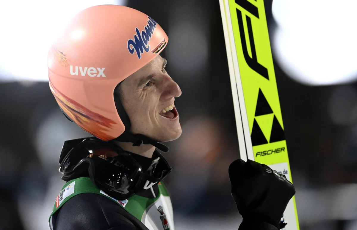 Niemiecki skoczek narciarski Karl Geiger zdobył nagrodę Skok Roku. Jest ona przyznawana za największą łączną długość wszystkich prób w zawodach Pucharu Świata w roku 2022. 