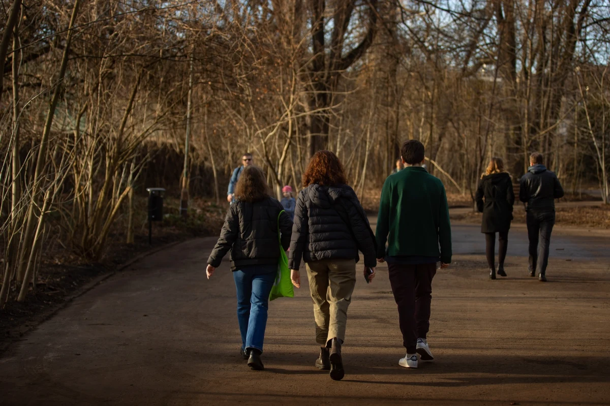 Od Nowego Roku mieszkańcy Krakowa mogą korzystać z parku Jalu Kurka znajdującego się w centrum miasta. Teren ten od kilkunastu lat był zamknięty. W zeszłym miesiącu władze miasta wykupiły park od zakonu salwatorianów za niemal 11 mln zł.