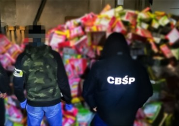 Gigantyczna próba przemytu papierosów w opakowaniach proszku do prania 