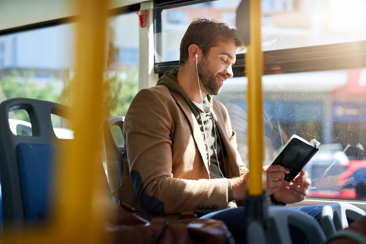 W Nowy Rok samorządowy przewoźnik Koleje Małopolskie uruchomił nową linię autobusową na popularnej trasie między Krakowem i Myślenicami. Połączenie to nie funkcjonowało od końca września ub.r., kiedy z jej obsługi zrezygnował poprzedni operator.