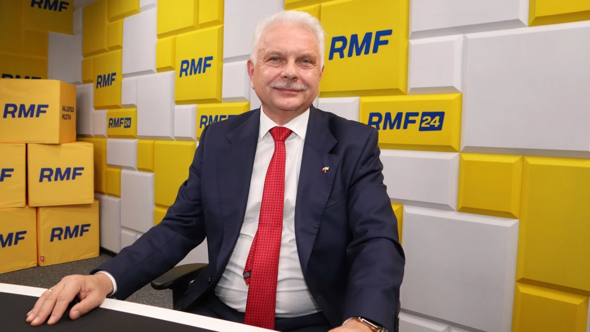 Jak powiedział wiceminister zdrowia Waldemar Kraska w Rozmowie w południe w RMF FM w skali kraju zajętych jest 63 proc. łóżek pediatrycznych. "Sytuacja pod względem infekcji stabilizuje się - niestety na tym wysokim poziomie" - przyznał gość Krzysztofa Berendy. Zdaniem wiceministra, wszystko wskazuje na to, że właśnie teraz przypadł szczyt zachorowań wśród dzieci.