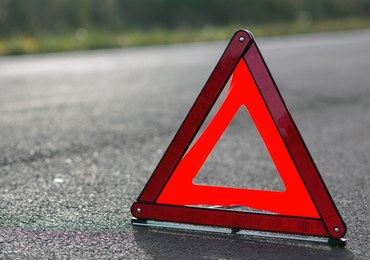 Przewrócony bus blokował trasę S8. Kierowca miał 2 promile alkoholu