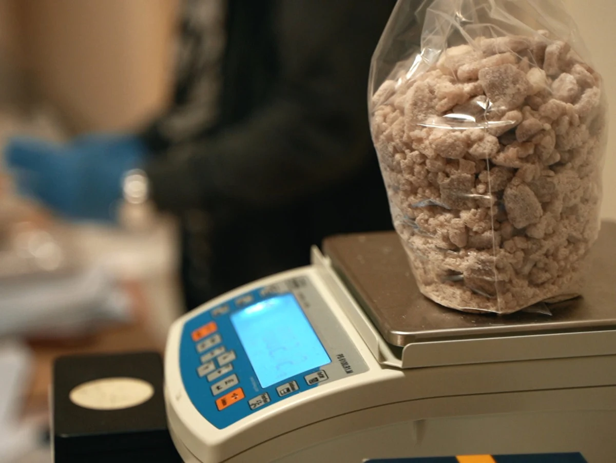 120 kilogramów narkotyków przejęli stołeczni policjanci. Na polecenie mazowieckiego wydziału Prokuratury Krajowej zatrzymano 3 mężczyzn. 