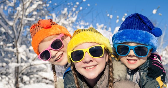 Rozpoczynają się zapisy na zimowe półkolonie w miejskich placówkach edukacyjnych w Łodzi. Zajęcia dla uczniów klas I-IV w czasie ferii przygotowało blisko 40 szkół i instytucji. Pierwszy turnus rozpocznie się 16 stycznia.