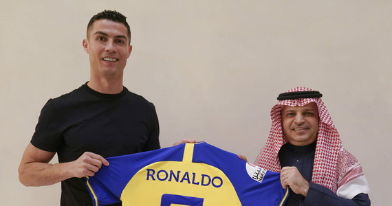 Do Rijadu dotarł już Cristiano Ronaldo. Portugalski napastnik, który za 200 mln euro dołączył do saudyjskiego klubu Al-Nassr, dziś ma się oficjalnie zaprezentować fanom arabskiego klubu.
