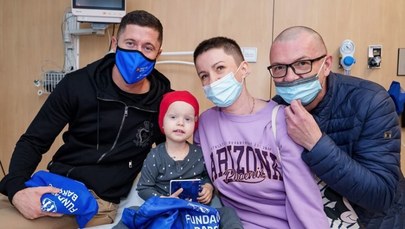 Lewandowski z wizytą w dziecięcym szpitalu. Odwiedził 2-letniego Bruna z Końskich