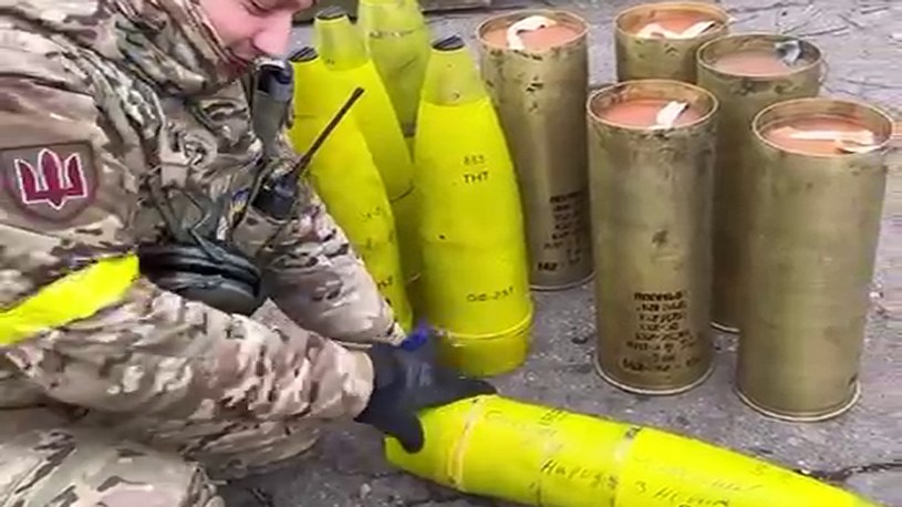 Na początku grudnia ubiegłego roku, Siły Zbrojne Ukrainy poinformowały, że we własnym zakresie rozpoczęły produkcję pocisków kalibru 152 mm i 122 mm. Teraz możemy zobaczyć pierwsze sztuki już na froncie.