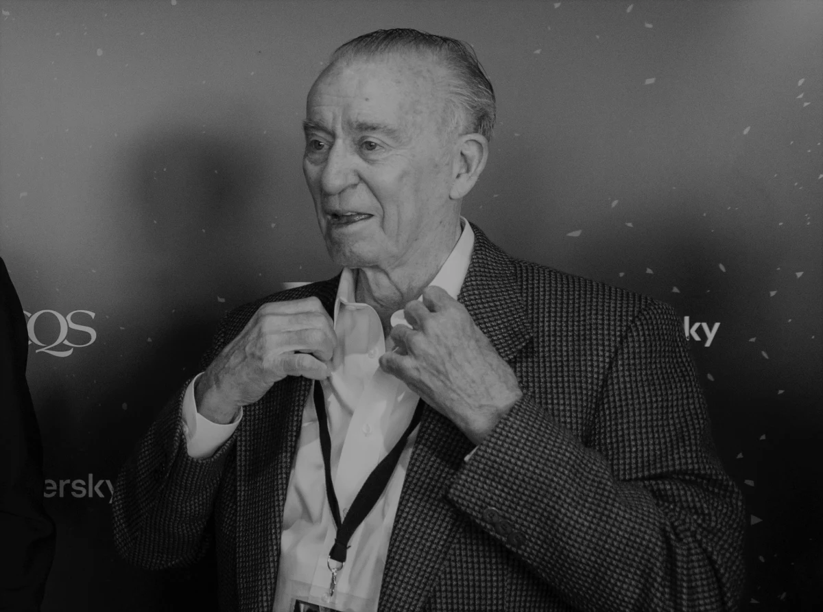 W wieku 90 lat zmarł we wtorek w Houston były astronauta Walter Cunningham, uczestnik pierwszego załogowego lotu w ramach programu Apollo - poinformowała agencja NASA. Jako przyczynę zgonu podano "komplikacje po upadku".