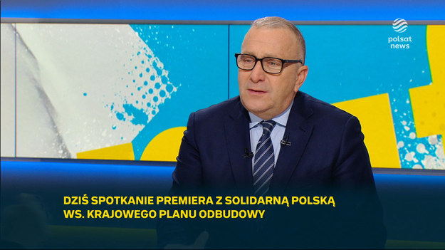 - Problem premiera Morawieckiego polega na tym, że w szpitalu jest prezes Kaczyński, który jest "nadpremierem", bo on huknąłby w stół czy wezwał na Nowogrodzką Ziobrę i zaczął z nim rozmawiać o konkretach. I tak się zdarzy, to kwestia paru dni po wyjściu Kaczyńskiego ze szpitala - zaznaczył Grzegorz Schetyna w programie "Graffiiti" na antenie Polsat News. - Ich relacja i rozmowy nabiorą innego tempa - dodał polityk PO. 