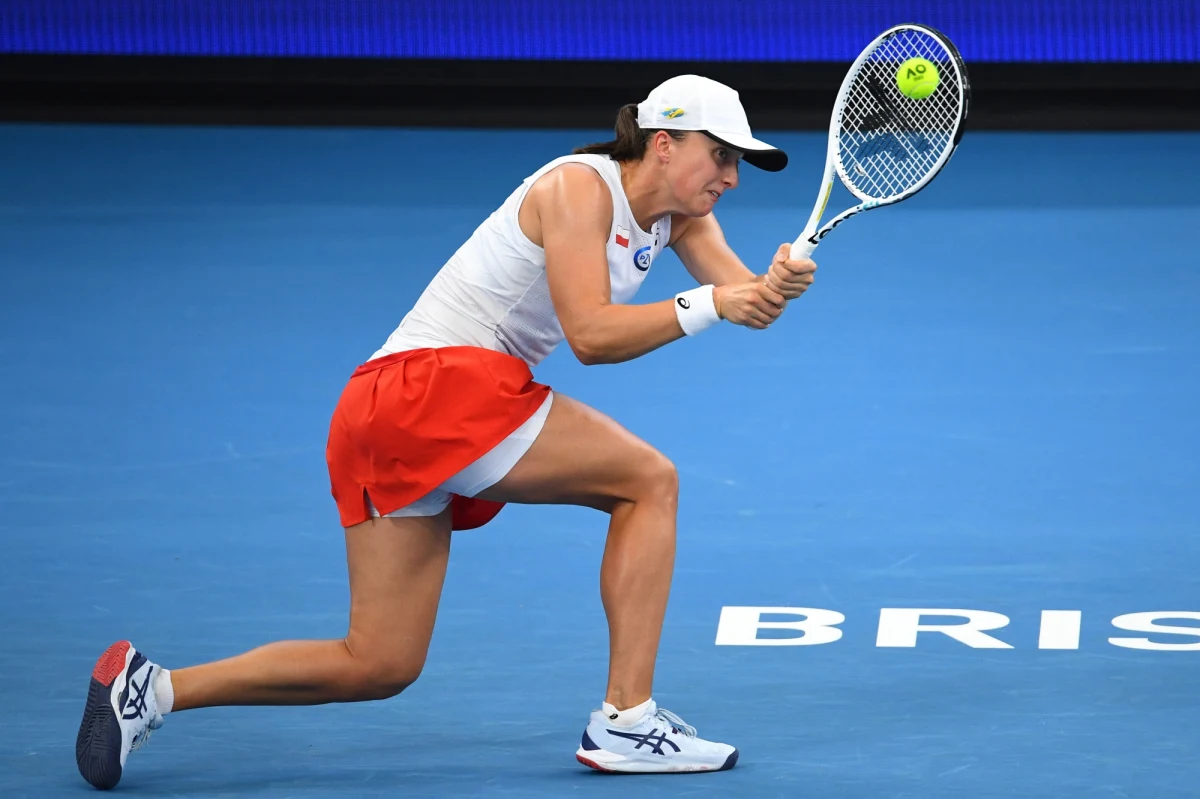 Polska pokonała Włochy 3:2 i awansowała do półfinału tenisowego turnieju drużyn mieszanych United Cup w Australii. Decydujący punkt zdobyli w mikście Iga Świątek i Hubert Hukarcz, którzy pokonali Camillę Rosatello i Lorenzo Musettiego 6:1, 6:2. W półfinale Polska zagra z USA.