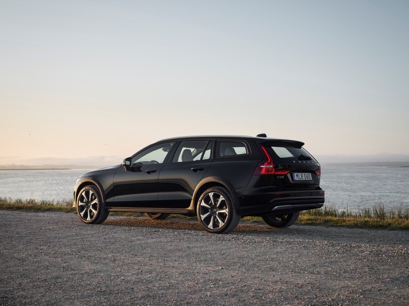 Volvo V60 Cross Country - najważniejsze informacje