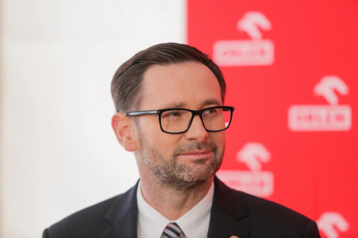 Prawo pierwokupu nie mogło być zastosowane jako zabezpieczenie niekontrolowanej sprzedaży 30 proc. Rafinerii Gdańskiej - powiedział prezes PKN Orlen Daniel Obajtek. Zaznaczył, że kwestia niekontrolowanej sprzedaży została zabezpieczona w inny sposób.