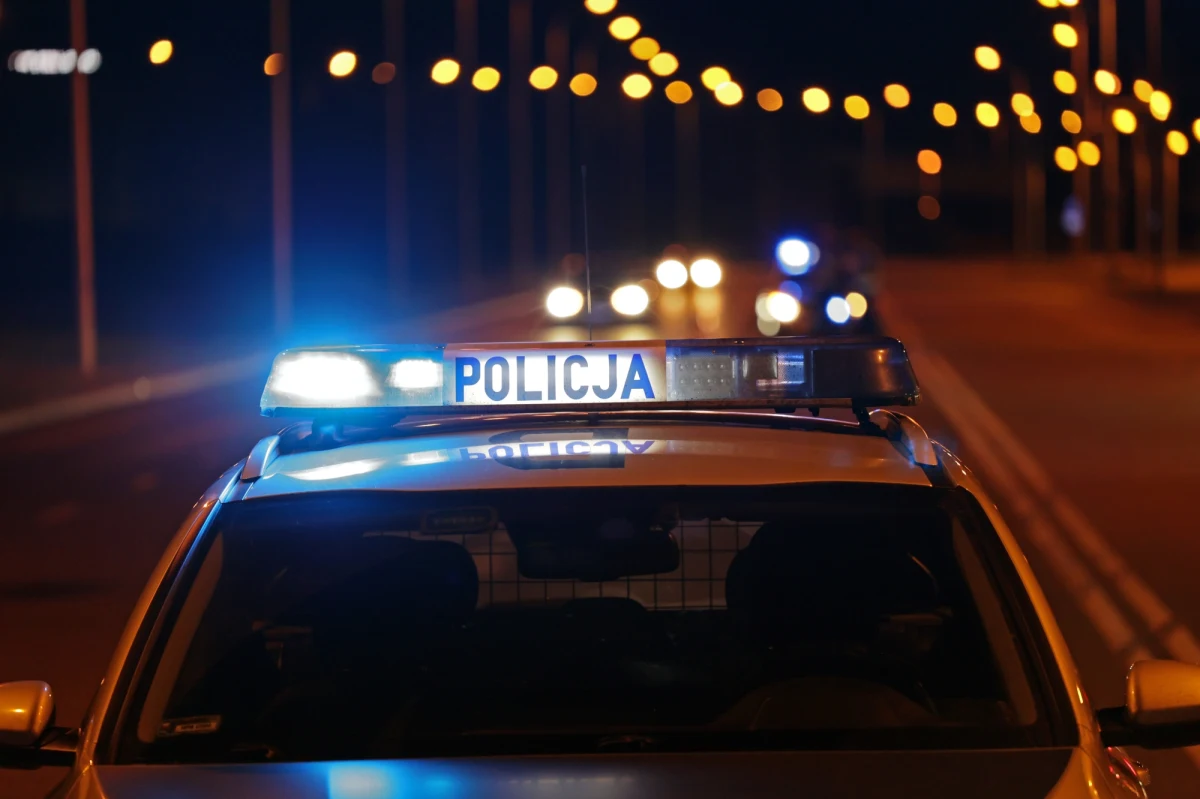 ​W wyniku dachowania samochodu osobowego między Laskowicami a Racławicami Śląskimi zginęły dwie osoby - poinformował dyżurny KW Państwowej Straży Pożarnej w Opolu.