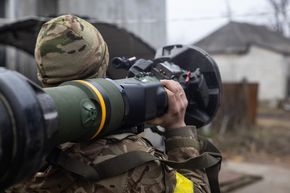 "Trzeba w tym roku położyć kres rosyjskiej agresji, nie odkładając żadnej okazji, które mogą przyspieszyć pokonanie terrorystycznego państwa" - powiedział prezydent Wołodymyr Zełenski w wieczornym wystąpieniu wideo opublikowanym przez jego kancelarię.