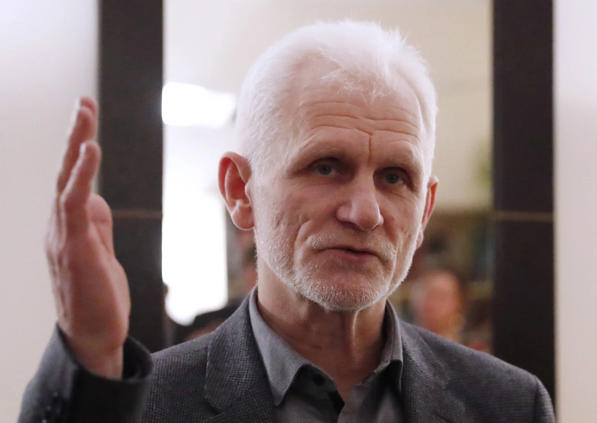 W Mińsku rozpoczął się proces Alesia Bialackiego, laureata Pokojowej Nagrody Nobla, więźnia politycznego i szefa białoruskiego Centrum Obrony Praw Człowieka "Wiasna" - poinformował opozycyjny białoruski portal Nasza Niwa.