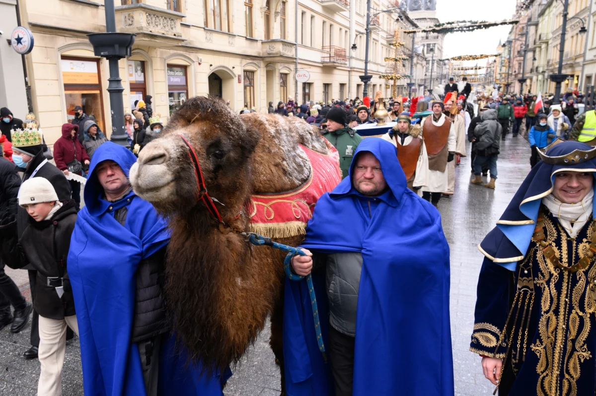Sporych utrudnień muszą spodziewać się dziś mieszkańcy Łodzi w związku z wydarzeniami związanymi z obchodami święta Trzech Króli. Zaplanowany orszak oraz bieg spowodują w centrum miasta zamknięcia ulic i zmiany w komunikacji miejskiej.