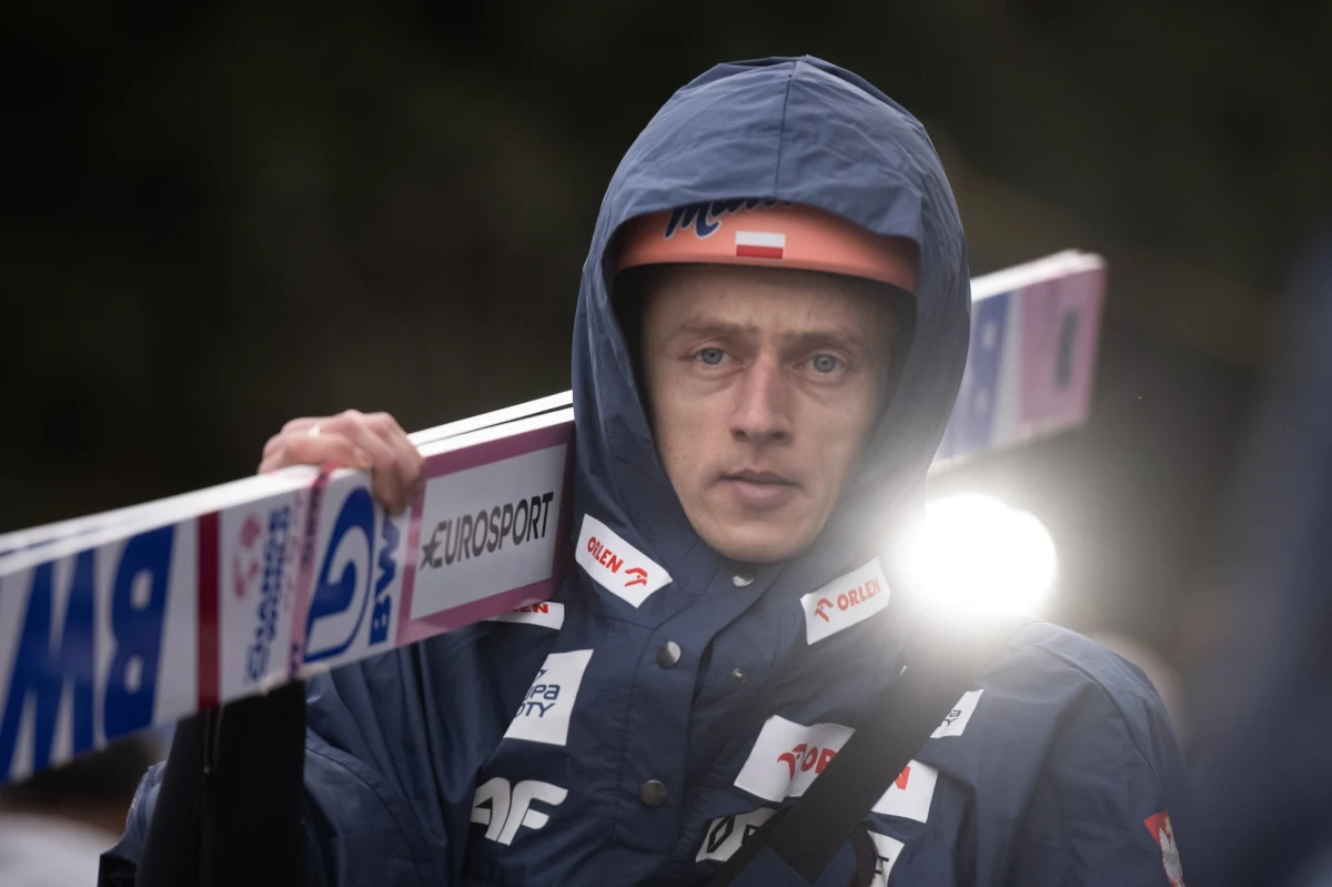 Trudne zadanie przed Dawidem Kubackim. Polak w dzisiejszym konkursie w Bischofshofen spróbuje wyprzedzić lidera klasyfikacji 71. Turnieju Czterech Skoczni Halvora Egnera Graneruda. Norweg triumfował w Oberstdorfie i Garmisch-Partenkirchen, a Polak wygrał zawody w Innsbrucku.