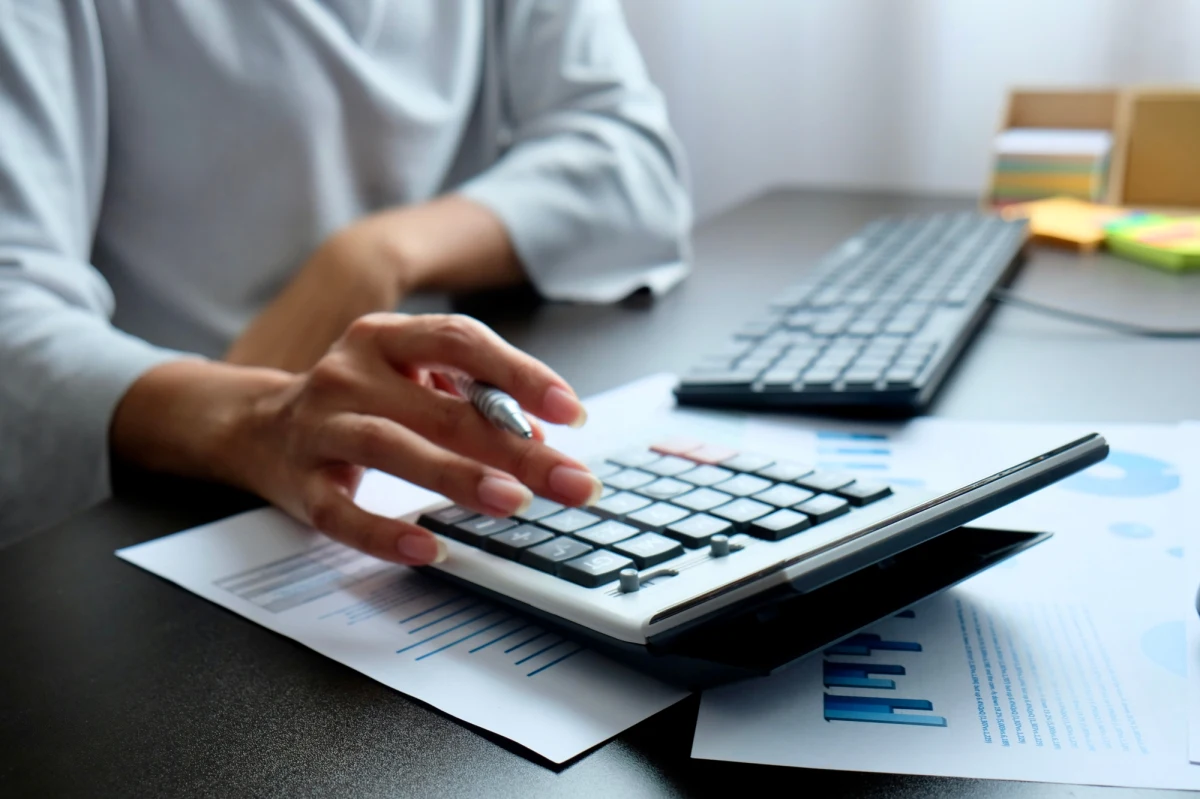 8 mln zł przeznaczy w tym roku samorząd województwa łódzkiego na inwestycje w ramach programu "Sołectwo na plus". Sołtysi mogą pozyskać środki m.in. na nowe place zabaw, siłownie plenerowe, wyposażenie świetlic wiejskich czy remonty boisk. Nabór wniosków potrwa do 6 lutego.