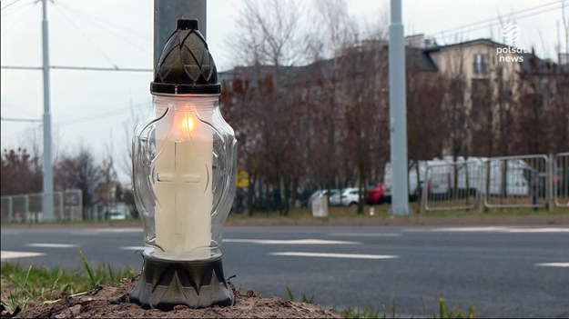 Tragiczny wypadek w Lublinie. Troje nastolatków zginęło na miejscu, czwarty walczy o życie w szpitalu. Samochód osobowy, którym podróżowali, zjechał z drogi i uderzył w słup. 